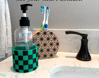 Anime Bathroom Decor Set Geometric Desk Organizer Toothbrush Holder Green Checkered Soap Dispenser Japanese Pattern Office Vanity Storage