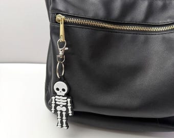 Cute skeleton keychain bag charm Xray tech gift student badge accessory tactile fidget toy spooky Halloween favor medical EDC clip purse tag