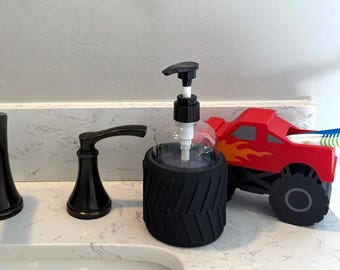 Monster Truck Zeepdispenser Band Handpomp Fles Badkamerdecoratie Cadeau-idee Jongen Peuter Tandenborstelhouder Set Badkameraccessoire Kaptafeldecoratie