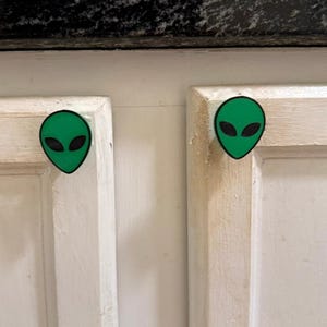 Alien furniture knob bedroom dresser hardware space theme nursery decor kid room accent handle alien head pull unique home upgrade set of 2