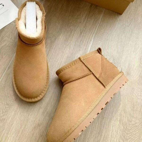 Mini bottes UGG - Bottes UK - Bottes UGG - Bottes d'hiver - Mode femme - Chaussures femme - Chaussures d'hiver - Chaussures - Cadeau pour elle - Cadeau d'anniversaire pour elle