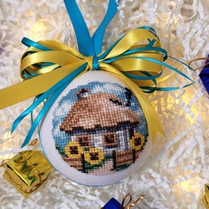 Ukrainian Christmas Ball - Hand-Embroidered Christmas Ornament –  Xmass Decor - Ukrainian Cottage and Sunflower Design