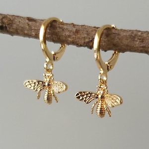 14K Gold Plated Bee Hoop Earrings, Bee Earrings, Gift for Her, Vintage Style Earrings, Cute Dangle Earrings, Bee Charm Earrings, Dainty Bee