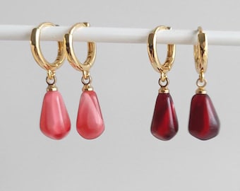 Brincos de argola em formato de romã, brincos de resina com romã, brincos elegantes, presente para ela, brincos banhados a ouro 18k, brincos de frutas