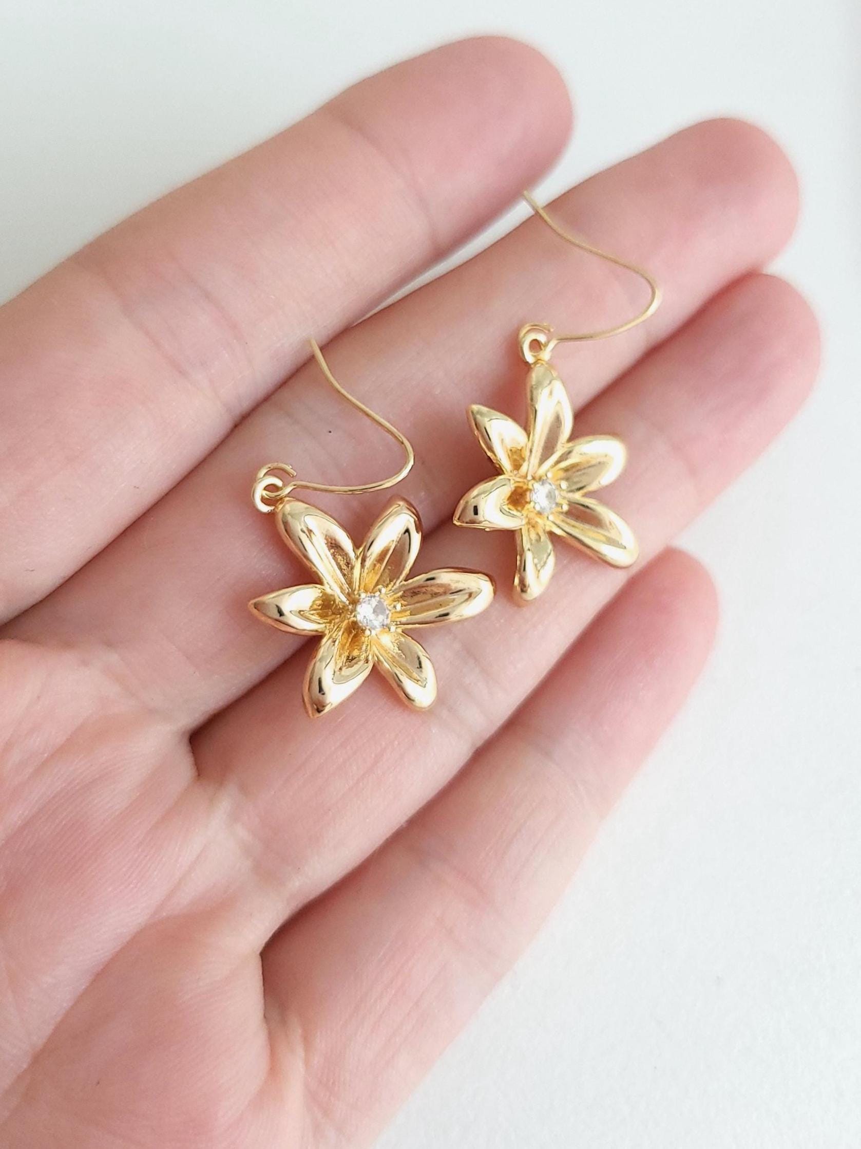 Lily Floral Earrings main image 0