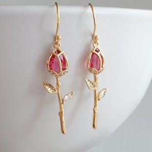 Brincos de Rosa Dourada, Rosa com Zircônia Cúbica, Rosa Vermelha com Haste, Brincos de Flor, Presentes para Ela, Brincos de Argola Vermelhos