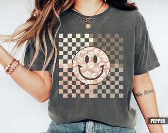 Comfort Colors Smiley Face T-shirt: Floral Daisy Design