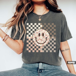 Comfort Colors Smiley Face T-shirt: Floral Daisy Design