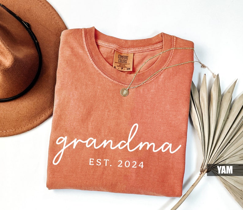 Custom Comfort Colors® Grandma Shirt, Mothers Day Gift, Gift for Grandmother, Nana Tee, Grandma Est Date Tshirt, Mommy Shirt, Mimi Shirt image 4