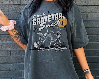 Retro Skeleton Halloween Comfort Colors® Tshirt, Trendy Fall Tee, Spooky Season, Graveyard Smash Shirt, Vintage Style Oversized Tee