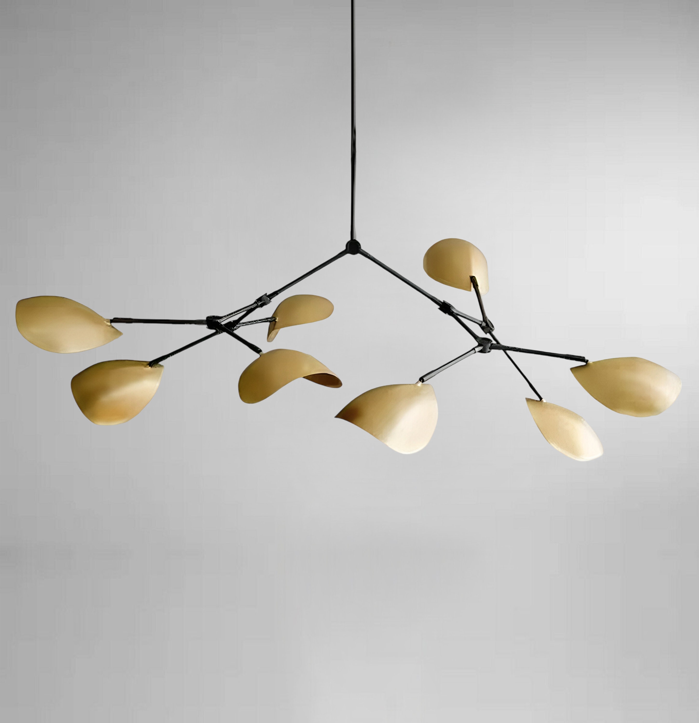 スティルノヴォスタイルの真鍮製ディスクシャンデリア：ミッド