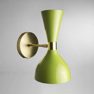 Customizable Brass Diabolo Wall Sconce: Mid-Century Modern Style