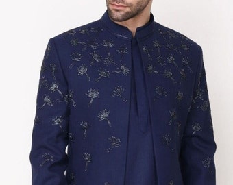 Marine Blauer Sherwani Anzug, Handarbeit Perlen Designer Indo Western Outfit (2-teilig)