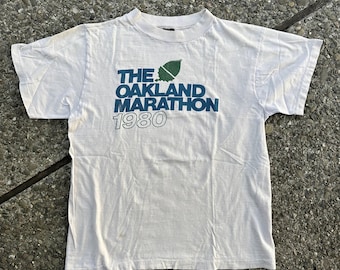 Vintage 1980s T-shirt "Oakland Marathon 1980" (B3)-