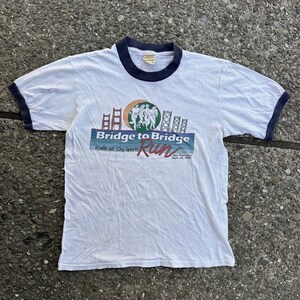 Vintage 1982 - &quot;Bridge To Bridge Run&quot; T-Shirt (B4)-
