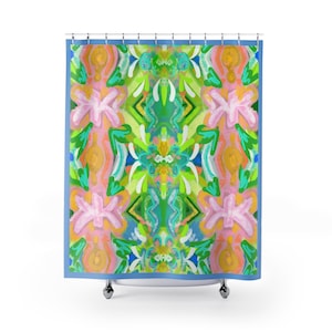 Puede incluir: Cortina de ducha colorida con un diseño abstracto vibrante. El patrón presenta una mezcla de pinceladas rosas, verdes, amarillas y azules, enmarcado por un borde azul claro. El diseño es simétrico y artístico.