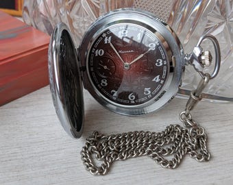 Vintage mechanical pocket watch Molnija USSR rare burgundy dial