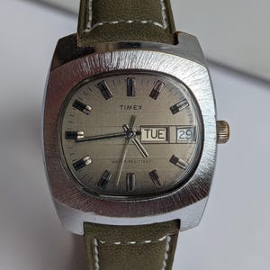 Reloj de hombre Timex Marlin vintage de 1960, cuadrado, funciona bien.