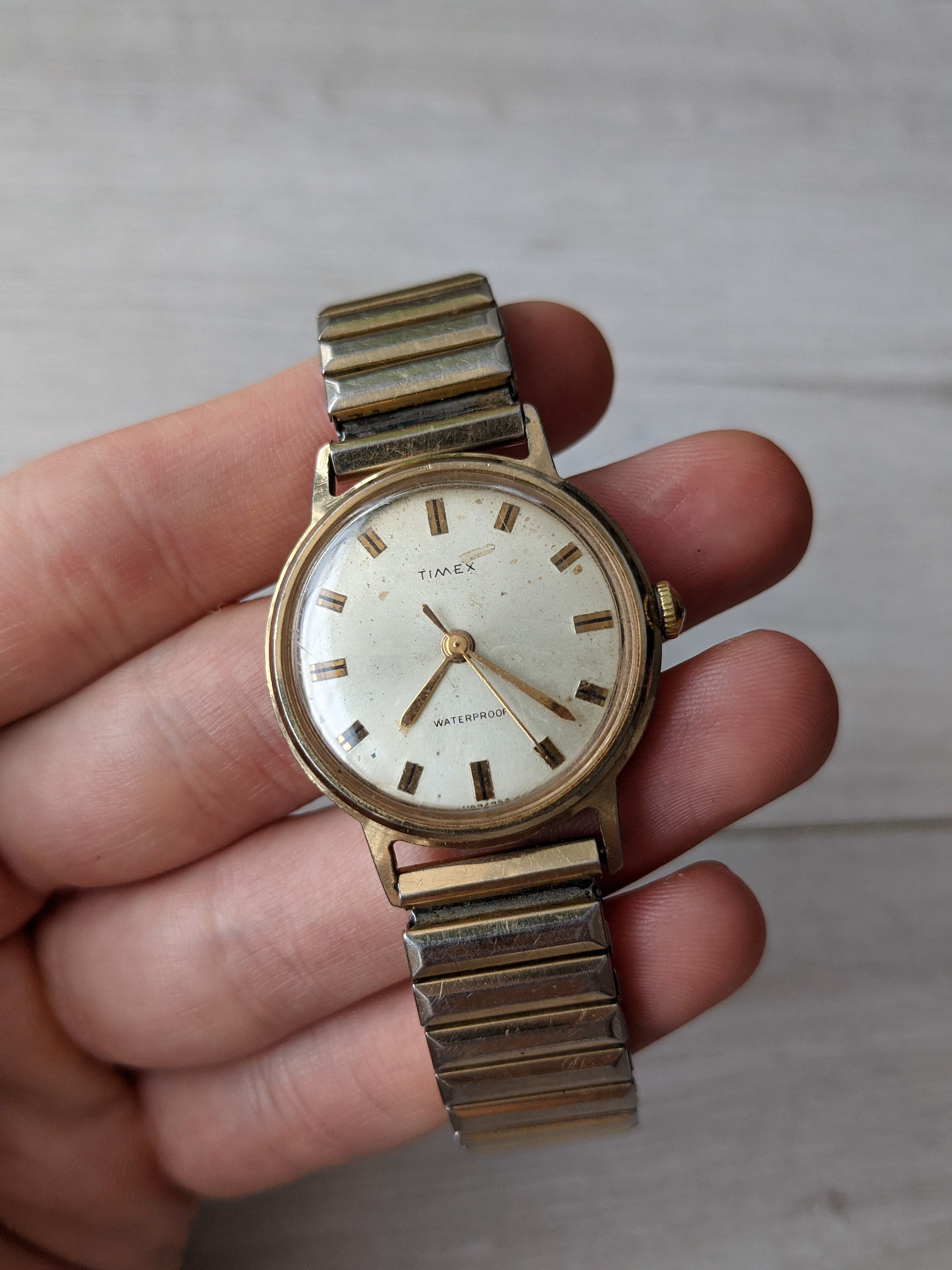 Gold watch shop timex