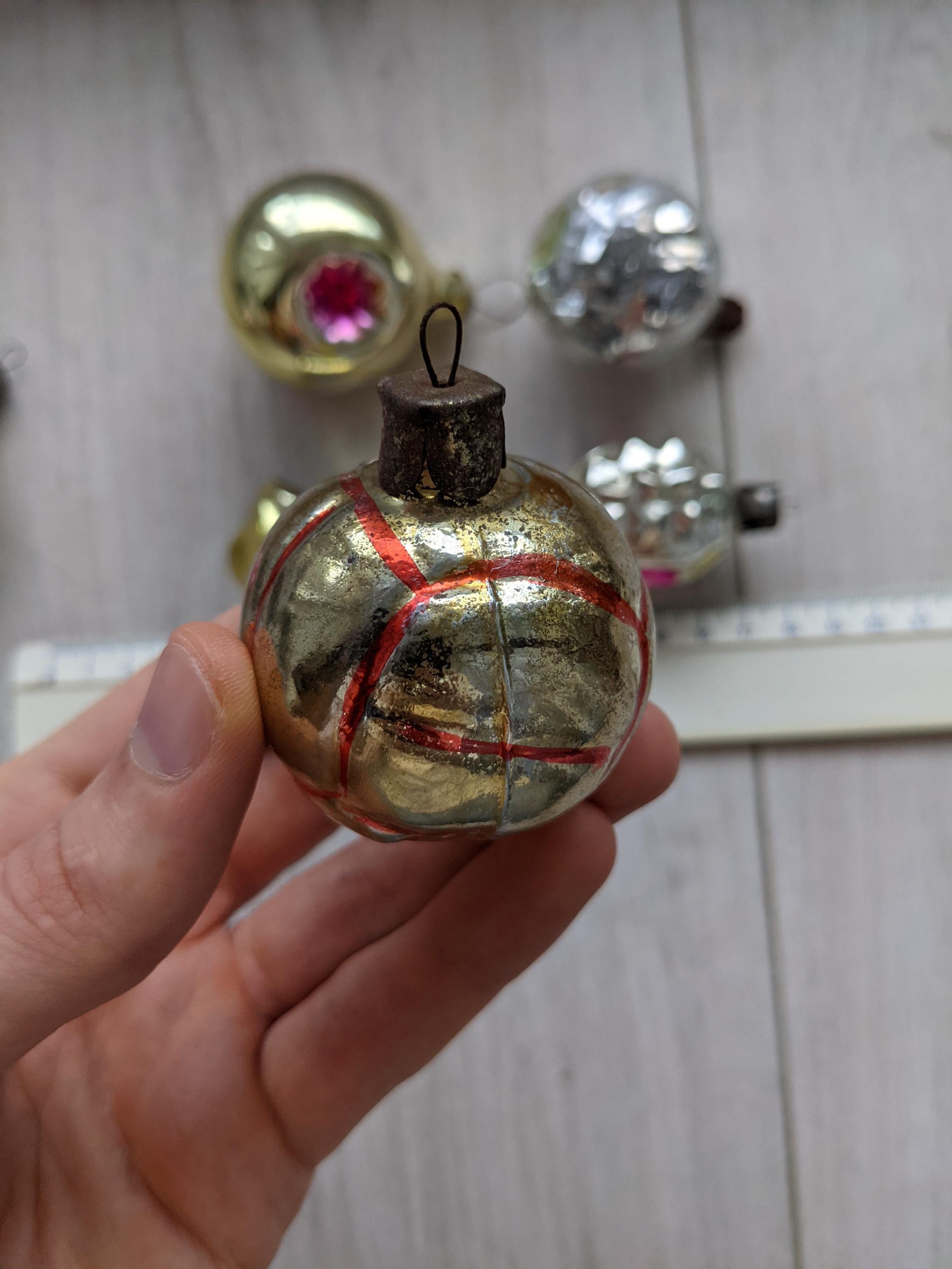 ソビエト　クリスマスオーナメント　ガラスオーナメント　ボール　6個セット 6個の小さなクリスマスオーナメントのセットガラスボール、星、ベル