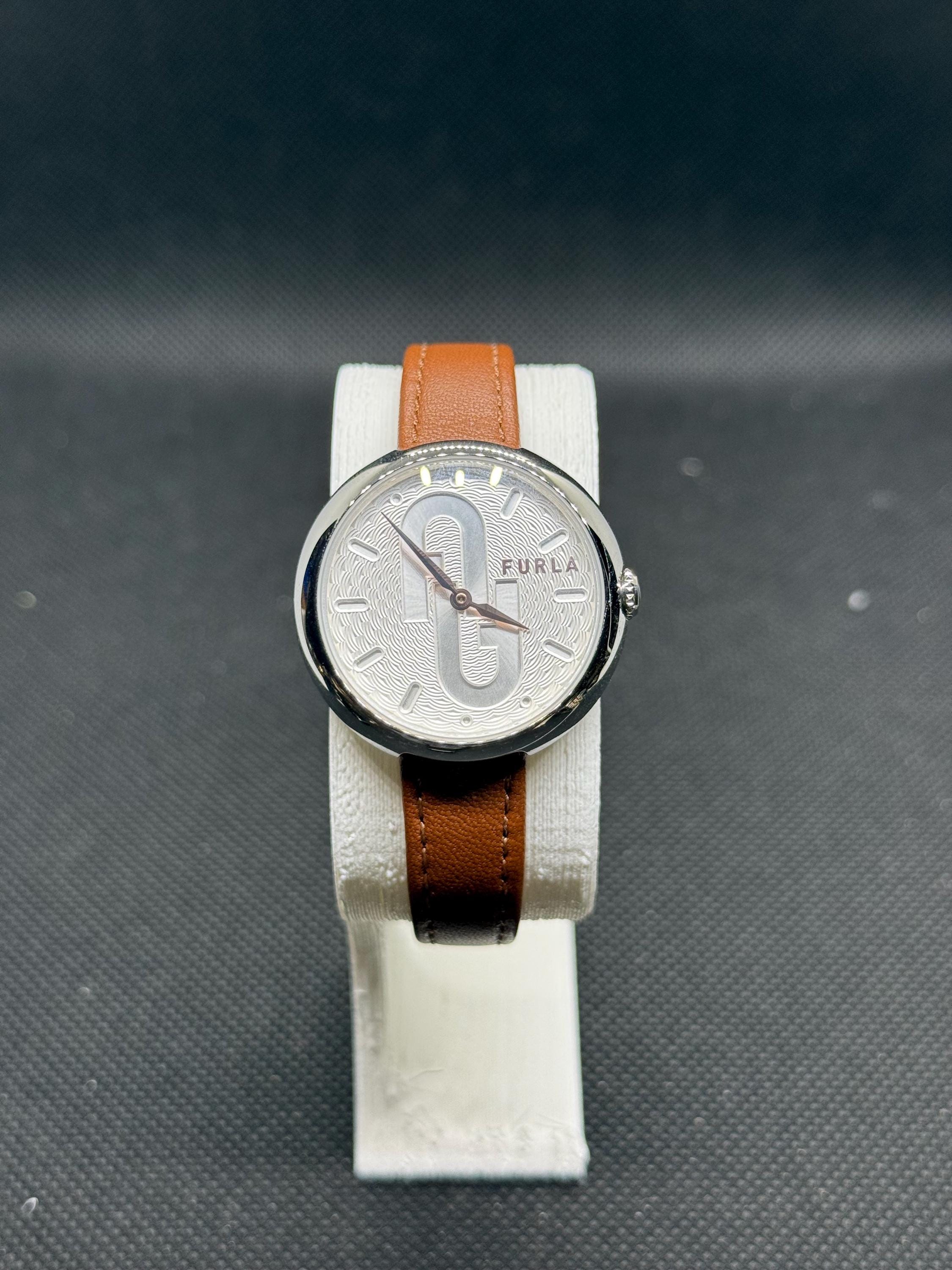 Furla Vintage Watch with Leather Strap and Brass Hardware Round Case Watch VANIGLIA Furla Arch-Bar | Furla US main image 2
