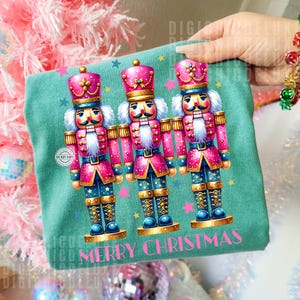 Camiseta con sublimación y diseño DTF de Cascanueces Rosas, PNG, Navidad Rosa, Diseño de camiseta PNG, Cascanueces