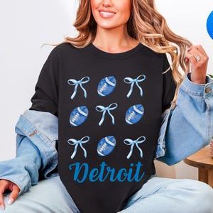 Cute Detroit Football Shirt for Her Comfort Colors® Detroit Football Coquette Bow Shirt Trendy Oversized Lions Football Fan Game Day Outfit
