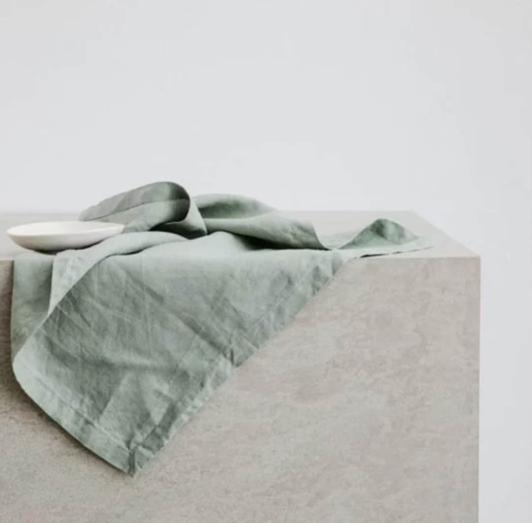 100 Pack Sage Green Cloth Napkins, 100 Cotton Table Dinning Napkins