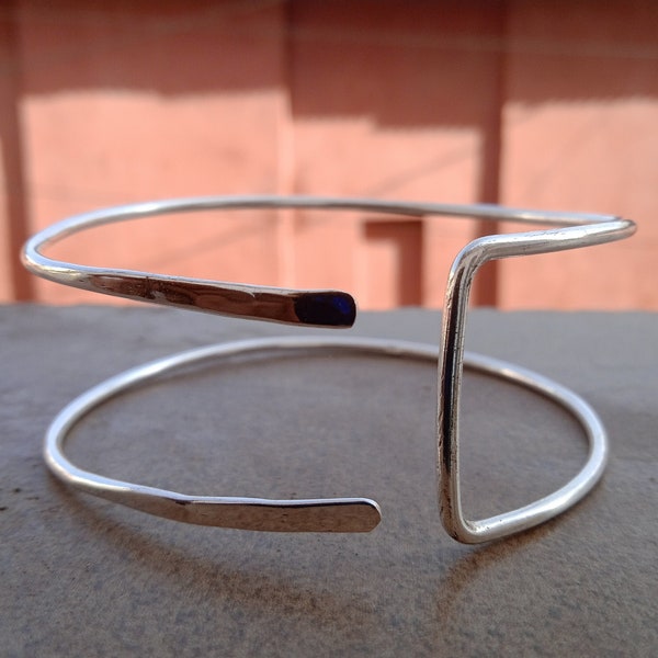 Silver wire cuff, streamlined sterling silver bracelet handmade of sturdy wire formed into a prong shape - "Small Hammered Tail Cuff"