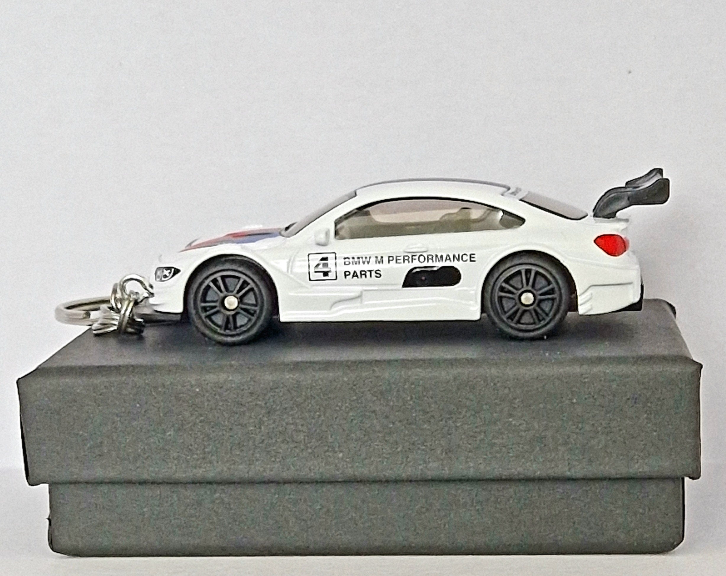 Denisdekor Wien - BMW Schlüsselanhänger personalisiert #bmwfun #auto #gift  #giftideas #avusturya🇦🇹 #wien🇦🇹