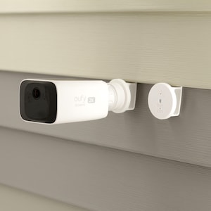 eufy Cam Siding Clip: Vinyl and Plank Siding - No-Drill Mount