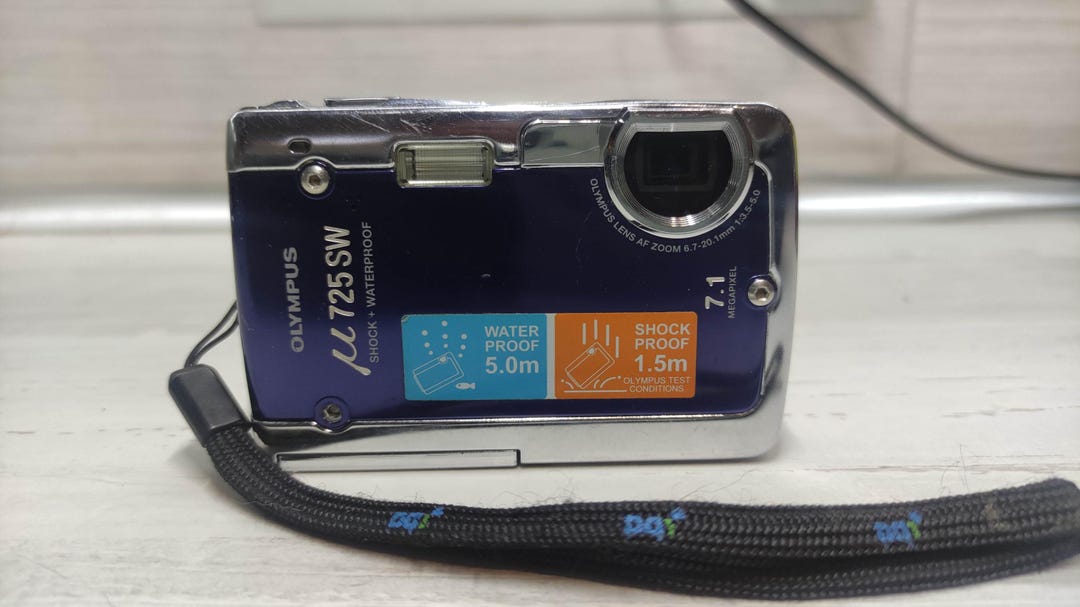 【動作確認済】 OLYMPUS μ 725 SW オールドコンデジ Amazon.com : Olympus Stylus 725 SW 7.1 MP Shock Resistant