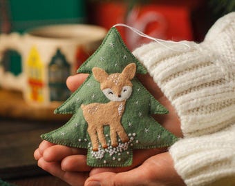 Felt Christmas Tree Ornament: Handmade Deer Decoration