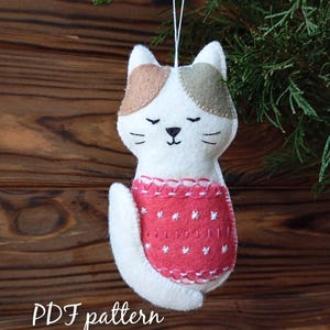 Felt Cat Christmas Ornament Pattern: Hand-Sewn Plush (PDF Pattern)