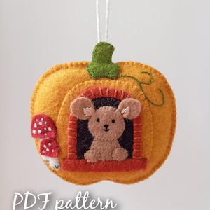 Halloween felt pattern, pumpkin ornament PDF pattern, Mouse in Pumpkin Sewing Pattern, Felt Pumpkin Pattern, Halloween home Decor.