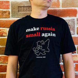 -shirt Rend la Russie plus petite | Conception Zelensky | Imprimé | Chemise Zelensky dans les magasins ukrainiens
