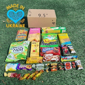 Boîte à collations ukrainienne fabriquée en Ukraine | Boîte ukrainienne de cadeaux : friandises, collations et bonbons de vendeurs ukrainiens (au moins 29,3 oz)