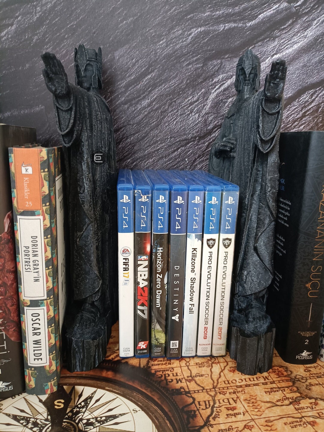 Argonath Gate,lotr,argonath Bookend ,dioarama 2pcs,collectible