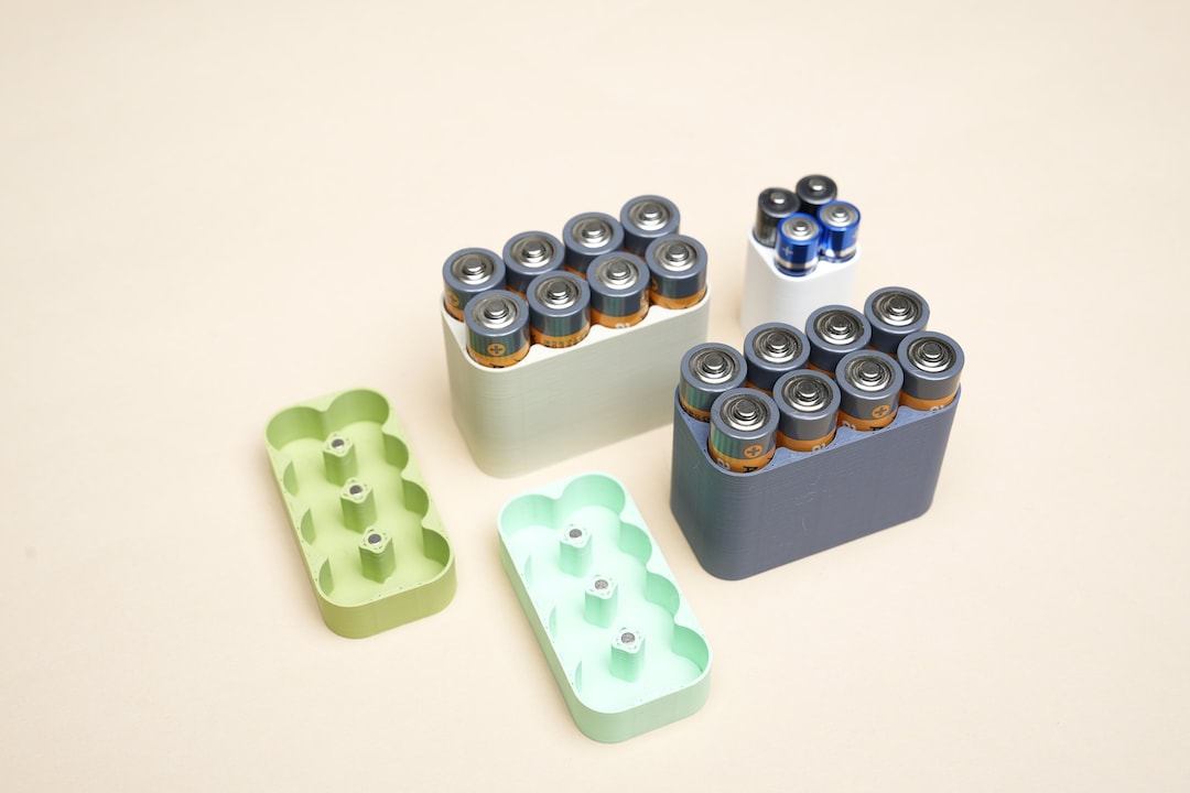 3D Printed Magnetic AA/AAA Battery Portable Carry Box Storage