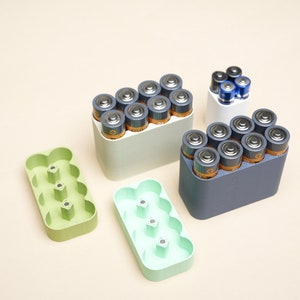 3D printed Magnetic AA/AAA Battery portable carry box storage
