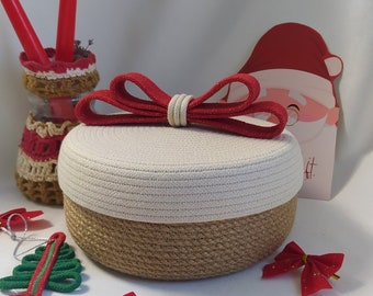 1 piece. Gifts for the holidays. Baskets - boxes. Size - 20/10 centimeters.