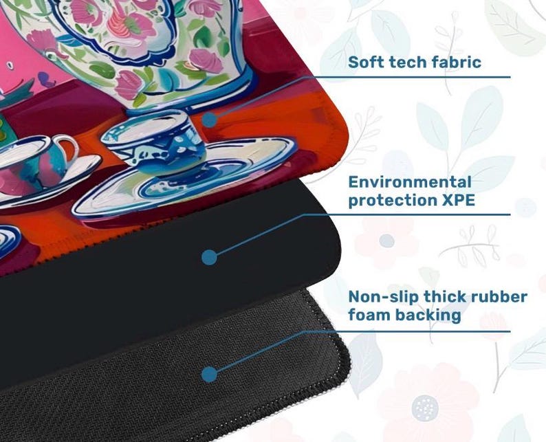 Op de afbeelding: Decoratieve muismat met een kleurrijk stilleven schilderij van kopjes en een vaas. De muismat heeft een zacht technisch stoffen oppervlak, milieubescherming en een antislip dikke rubberen foam backing.