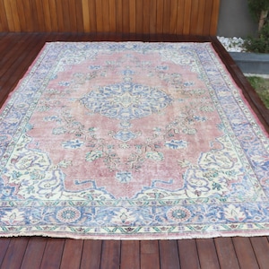 Vintage Turkish Area Rug, 7x10ft, Pastel Pink and Blue, Classic Floral Medallion Design, Antique-Style Home Decor