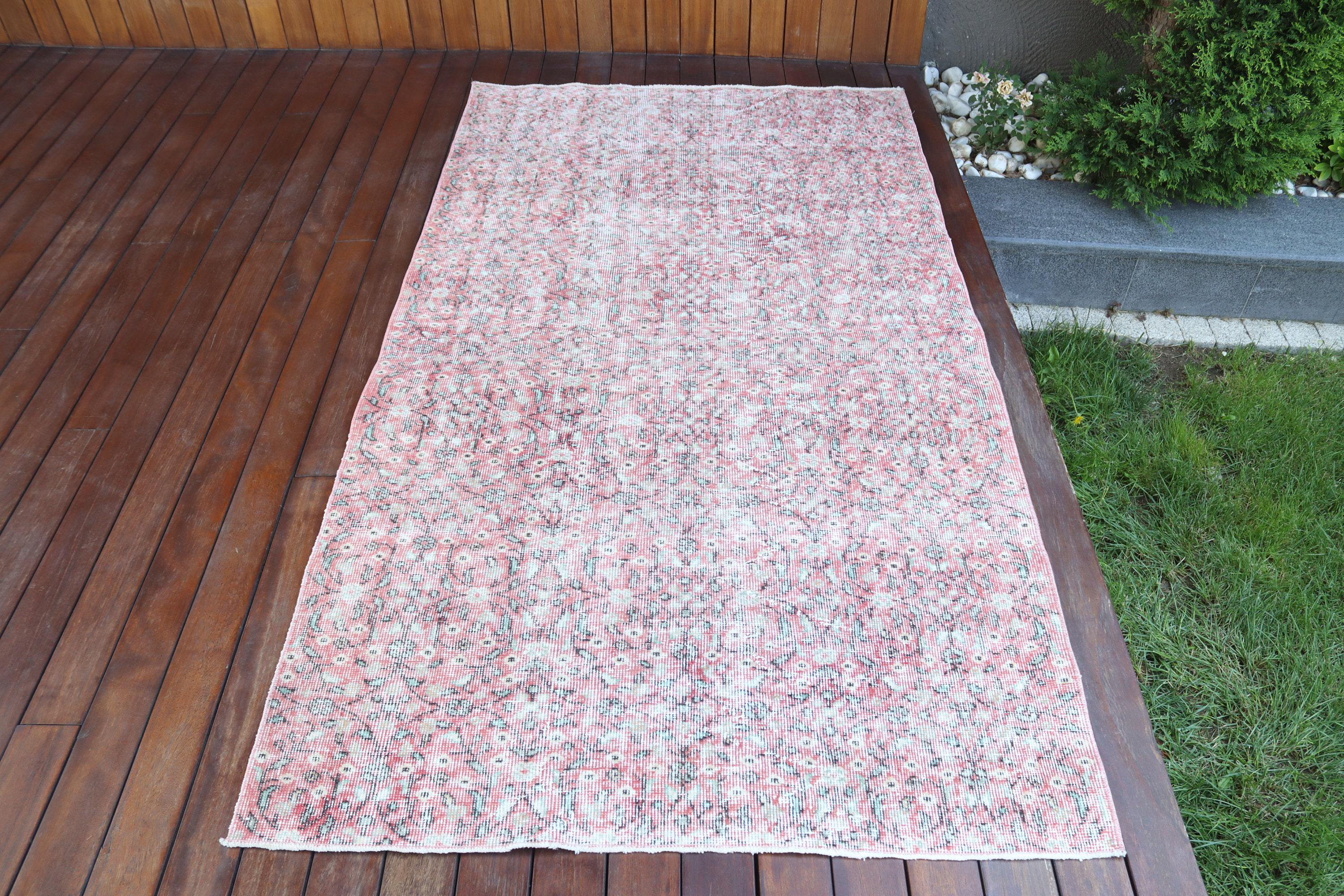 ラグ　ヴィンテージ　アンティーク　クラシカル　トルコ製 ヴィンテージ トルコ絨毯 4 x 7 フィート 114 x 207 cm - Etsy 日本