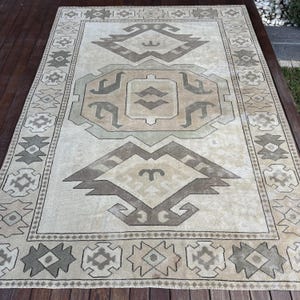 Turkish Rug, Vintage Rug, 6x9 Large Rug, Antique Rugs, Rugs For Salon, 6x8.6 ft Beige Rug, Colorful Anatolian Area Rug, Wool Oushak Rug,