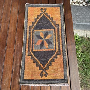 Vintage Rug, Turkish Rug, 2x3 Small Rugs, Oushak Rug, Rugs For Entry, 1.5x3 ft Orange Rug, Antique Decorative Wool Rug, Cute Bath Mat,