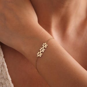 Engraved Paw Print Bracelet, Gift for Pet Lovers, Pet Memorial Gift, Pet Name Bracelet, Pet Keepsake Jewelry, Paw Bracelet,Dog Mom, Cat Mom image 3