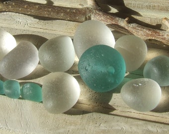 Glastropfen, abgerundet, Meeresschaum und Wasser, authentische Meeresfunde. 315