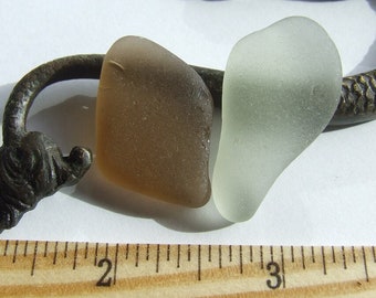 honigfarbene Farben, Paar Fragmente aus echtem Seeglas, makellos, gut mattiert, Ref.-Nr. 2067