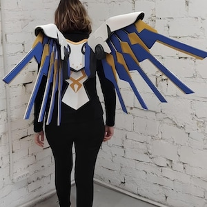Mercy Wings Overwatch 2 Cosplay Prop – Foam EVA + Detachable Feathers – Custom Skin Paint